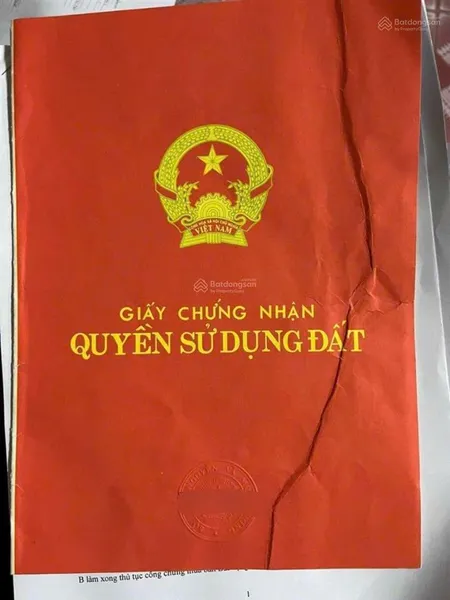 Tôi già rồi cần bán đất chia tài sản cho các con giá 140tr/ m2 bàn hiện trạng, đất ông cha,ô tô vào