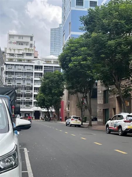 Sang trọng đẳng cấp! mt đông du q1 view landmark 81. giá chỉ 68 tỷ