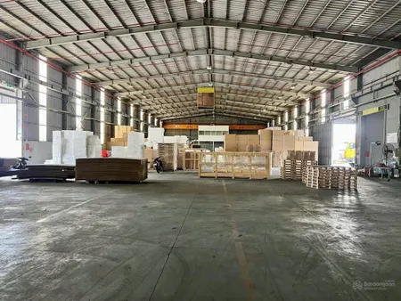 Bán hoặc cho thuê xưởng tại tân uyên 3.831m2 , skc 2.000m2