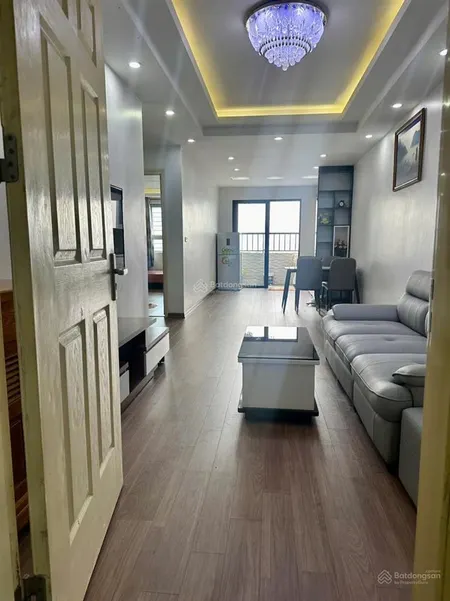 Bán căn 72m2 2 phòng ngủ 2wc view hồ cực đẹp nhà full nội thất tầng trung đẹp, giá nhỉnh 2,8 tỷ