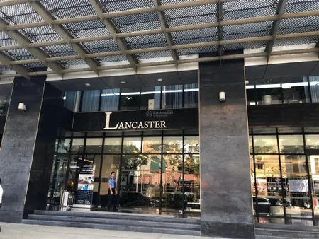 Giảm 1 tỷ, gia đình bán nhanh căn hộ lô góc lancaster núi trúc dt 126m2 3pn 3wc