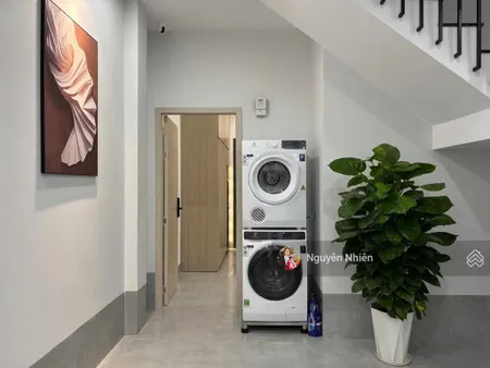 Xem là ưng ngay. hẻm 5m sát hoàng diệu 2, 4 tầng 5 căn hộ cao cấp thu nhập 31 triệu/tháng