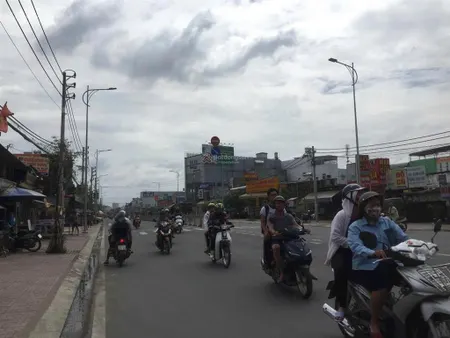 Bán đất thổ cư rộng 5mđường 7mcách tô ký chỉ 50m.