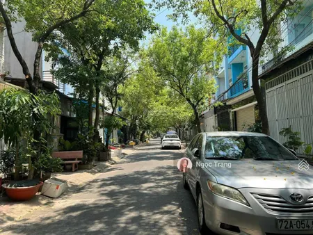 Còn 1 lô duy nhất đường 111/ đất đặng thùy trâm p13 bt đối diện đại học văn lang 4.5x15m (67.5m2)