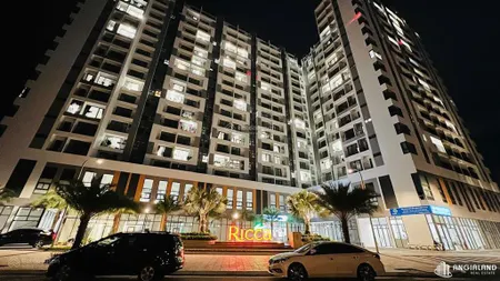 Chủ nhà gửi bán căn hộ ricca 1 phòng +, ban công rất mát, không bị chắn 52m2 giá 2.330 tỷ
