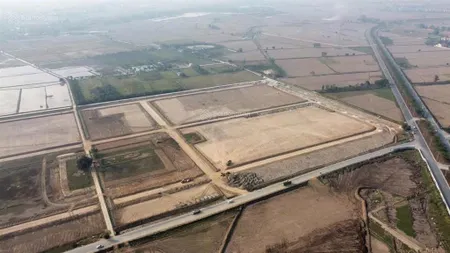 Chính chủ em còn 1 lô công nghiệp cạnh bãi đỗ xe giá tốt nhất thị trường, thiện chí có thương lượng