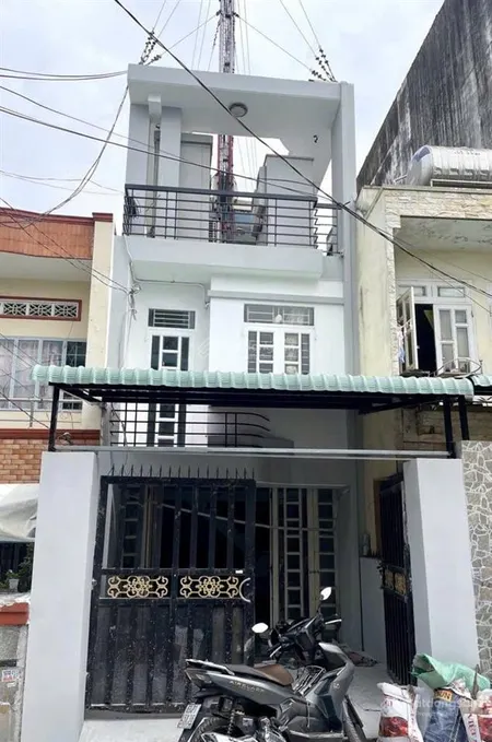 Bán nhà 3 tầng, ngay vòng xoay an lạc (4 x 20m) hẻm 7m 4,8 tỷ tl