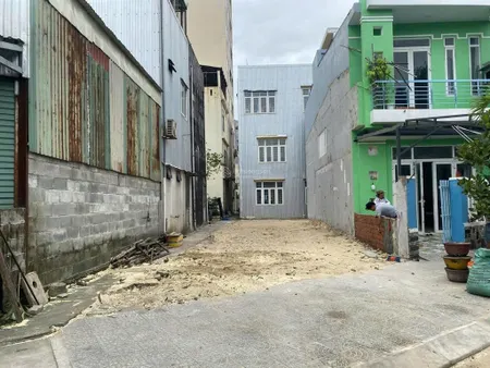 Bán lô đất 99m2 tân phú 1 biển sơn trà kẹp cống thoáng đẹp giá chỉ 9,8 tỷ phù hợp xây căn hộ