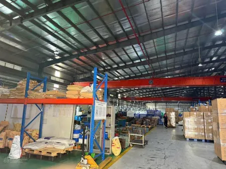 Cho thuê xưởng kcn bình dương. tổng diện tích 10.000m2, xưởng 6.000m2. văn phòng lầu trệt