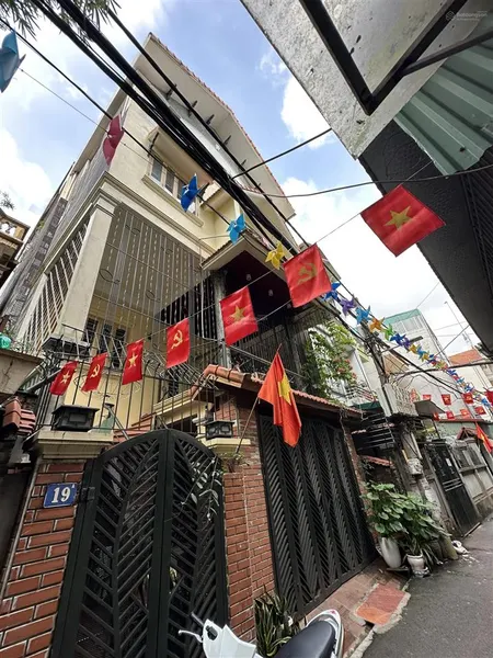 Chính chủ cần bán nhanh căn biệt thự tại tây hồ.giá cực kỳ hợp lý