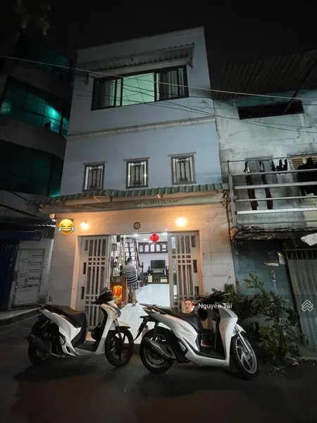 Hot, bán gấp nhà riêng tô hiệu, tân phú, 33m2, 3 tầng, hẻm xe hơi đỗ cửa, nhỉnh 3 tỷ.