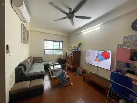 Bán nhanh 2pn , 1wc tầng trung ban công đông nam đồ đẹp, giá hơn 3 tỷ cc hà đông 0989 874 ***