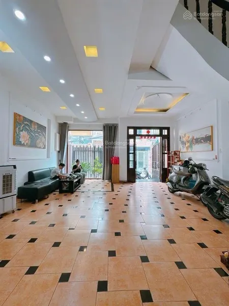 Nhà 4tầng btct ngang 6,5m hẻm 8m ngay mt trần hưng đạo, quận 1. 70m2, giá bán 34tỷ