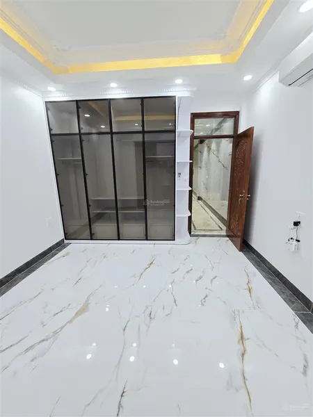 Bán np mặt phố sài đồng, 25 tỷ, 71m2 x 7 tầng thang máy kinh doanh