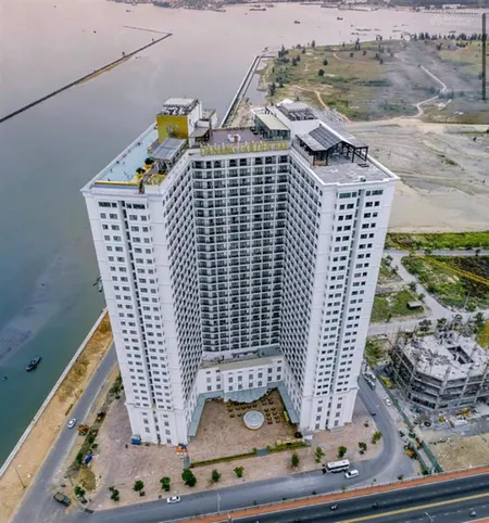 Chính chủ cần bán rẻ căn hộ 1 pn full nội thất view trực diện vịnh đà nẵng, nằm ngay sông hàn.