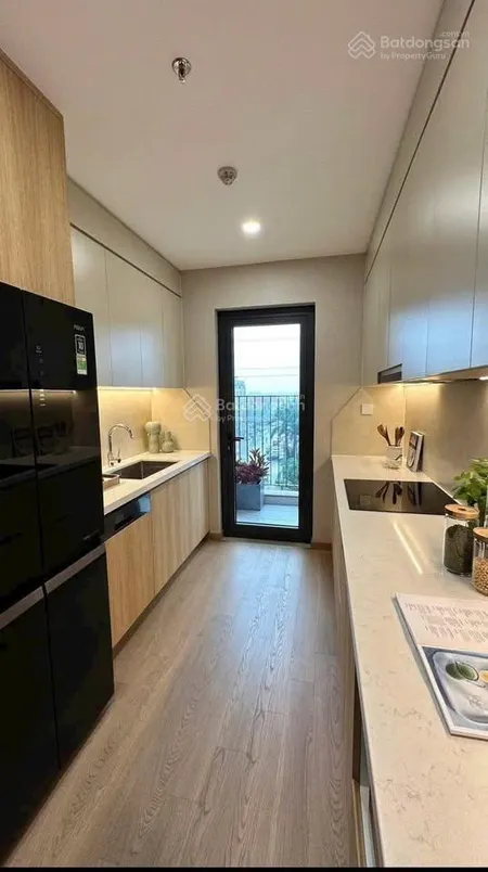 Chính chủ bán ch 141m2 (3n 2vs). giá 10,5 tỷ. đc vimeco ct4, nguyễn chánh. đầy đủ nội thất