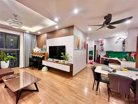 Chính chủ cần sang nhượng lại căn hộ 3pn 105m2 tại the emerald ct8 full nội thất giá 6,5 tỷ