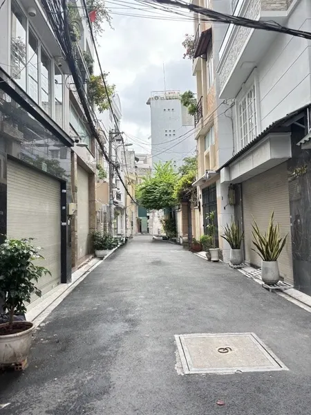 Bán nhà riêng PHÚ NHUẬN - 489 Huỳnh Văn Bánh, 40m2, 4 lầu đúc, 4pn, ở quá sướng.
