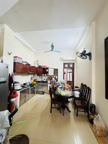 Bán nhà mặt phố định công,60m kinh doanh ngày đêm sầm uất,sổ riêng vuông đẹp.