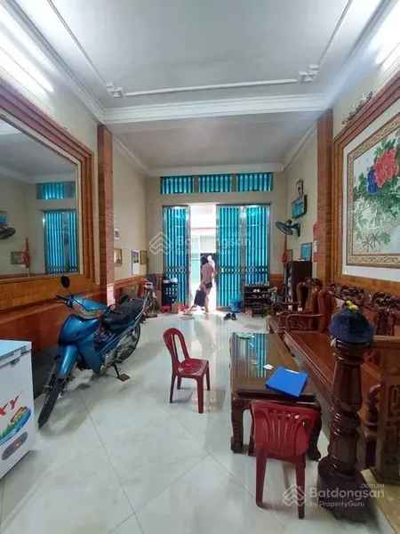 Bán nhà khu phân lô quân đội xuân la, dt 47m2, mt 4,2m, gara ô tô 7 chỗ, kinh doanh