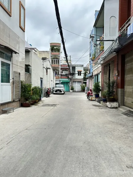 Quận 6- hẻm xe hơi-dt4x14m sổ vuông giá chỉ 6T...