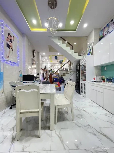 Lạc Long Quân Tân Bình-62m2- 3 tầng chỉ nhỉnh 7Đ.