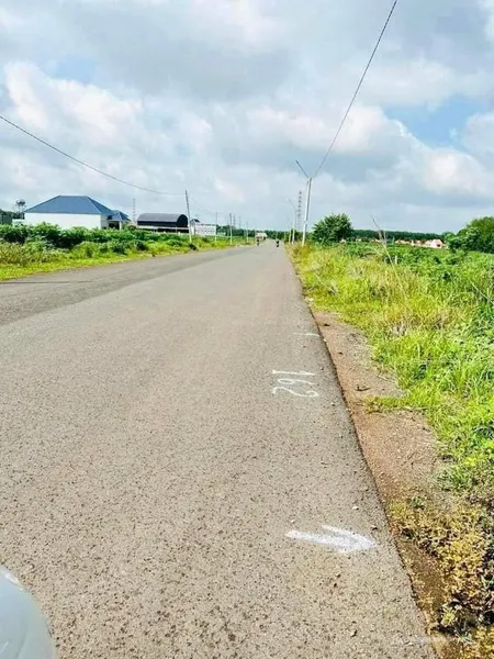 CẦN BÁN NHANH 2800M2 ĐẤT Ở THỊ XÃ NGAY CHỢ, TR.HỌC DÂN ĐÔNG. GIÁ 180 TR (Tin Hết Hạn)