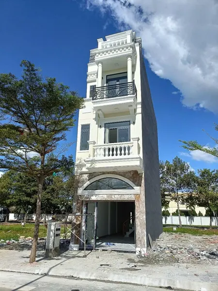 Bán Nhà 1 trệt 2 lầu Sổ hồng riêng Tân Đông hiệp dĩ an bình dương 4 tỷ 500tr căn