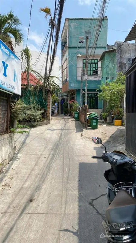 Bán gấp nhà đẹp vị trí chất vài bước chân đến chợ chỉ với 4,3 tỷ. (Tin Hết Hạn)