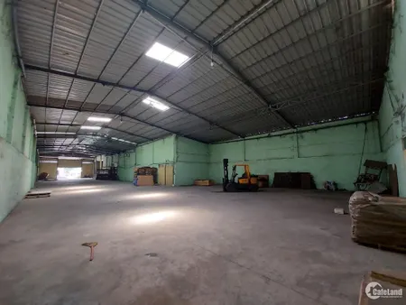 Bán nhà xưởng mặt tiền đường DT 743 và căn nhà trệt 2 lầu (Tin Hết Hạn)