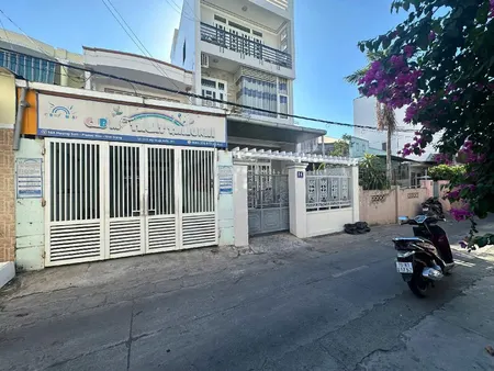 Đất rộng, nhà đẹp Trung tâm Nha Trang.
