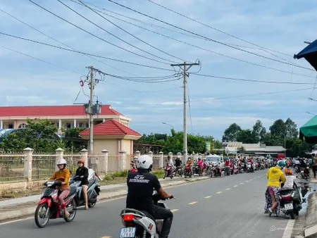 CẦN BÁN 2.000M2 SỔ RIÊNG THỔ CƯ, SÁT CHỢ VÀ NHÀ MÁY (Tin Hết Hạn)