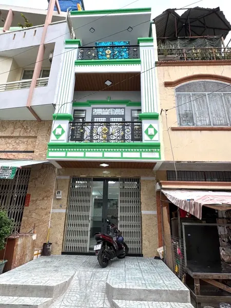Bán nhà mặt phố quận 6 - Ngay chợ Hồ Trọng Quý - Nhà mới xây sổ vuông A4 - 12.8T