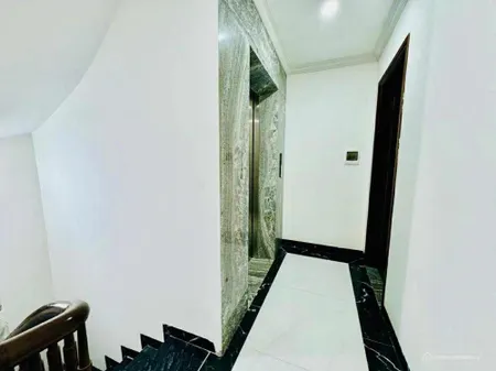 bán nhà 7 tầng hồ tùng mậu thang máy,gara ô tô, mt 4m,dt50m,15.9 tỉ