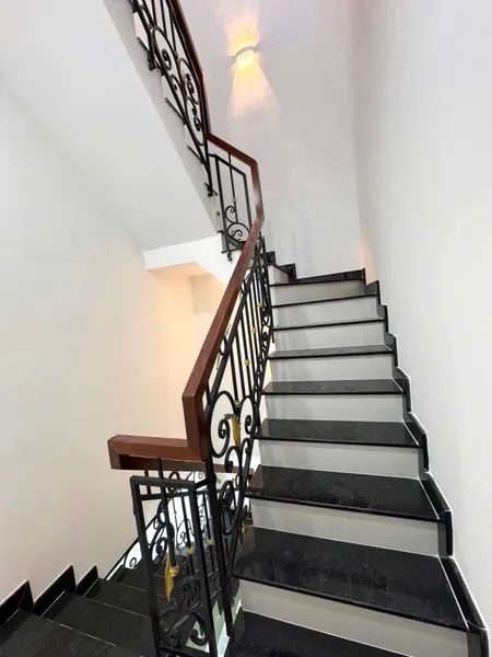 Bán nhà mặt phố quận 6 - Ngay chợ Hồ Trọng Quý - Nhà mới sổ vuông A4 - 12.8 tỷ (Tin Hết Hạn)