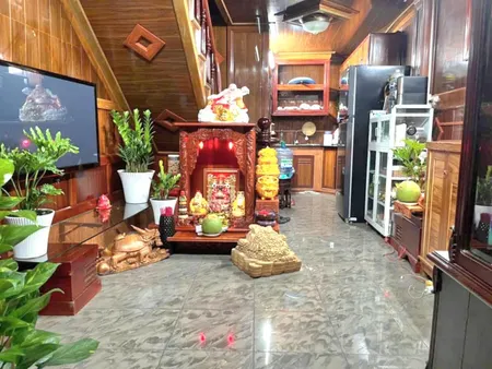 Chỉ 3,85 tỷ - cách Bến Vân Đồn 40m - 24,6m2 (3,1 x 8,1) - nhà 3 tấm HC đủ (Tin Hết Hạn)