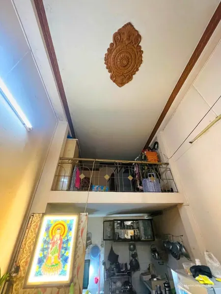 Chỉ 2 tỷ - Khánh Hội hiếm bán - sổ 16,4m2 - trệt, lửng, lầu (Tin Hết Hạn)