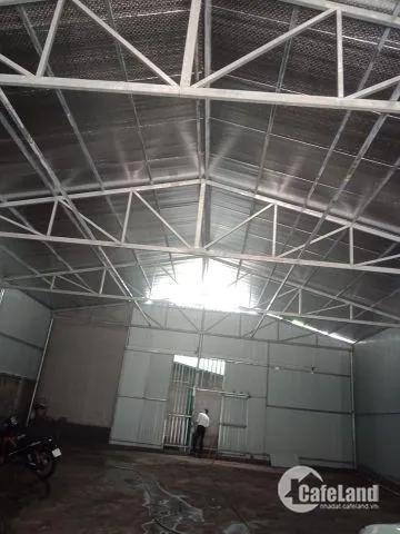 kho xưởng 300m mới xây dựng sát cầu chương dương. (Tin Hết Hạn)