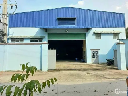 Bán nhà xưởng mặt tiền Kênh A, Lê Minh Xuân, Bình Chánh, 18x60m nở hậu cực đẹp (Tin Hết Hạn)