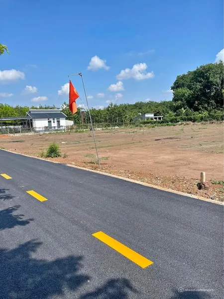 BÁN BUÔNG ĐUÔI, THU HỒI VỐN ,5 SHR(27X50=1.329m2 )395 TRIỆU/S, MT ql14 VÀO 900M (Tin Hết Hạn)