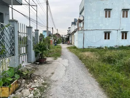 bán lô đất trung tâm Mỹ Hạnh Nam, 1 sẹt ngắn 824, 5x28m, đất thổ cư (Tin Hết Hạn)