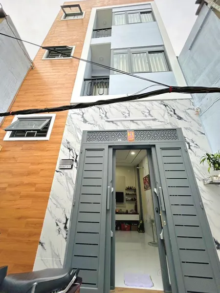 Nhà mới xây 2025 - 4 tầng 3 PN - 30m2 (5 x 6). 4,85 tỷ (Tin Hết Hạn)