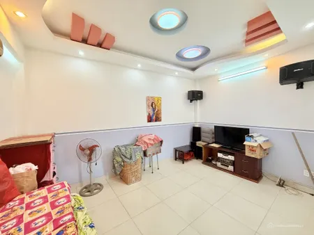 Mặt Tiền Âu Cơ- Tân Phú 6x19m- 4 tầng nở hậu giá chỉ 9...T. (Tin Hết Hạn)