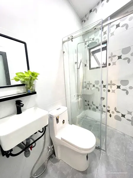 Quạn 8-nhà mới 2 tầng 3PN- DT ngang 6m giá chỉ 3.XX Tỷ. (Tin Hết Hạn)
