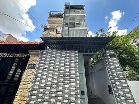 BẠN CÓ TIN ĐƯỢC KHÔNG? NHÀ Q4 DT 90M2,3 LẦU,20P CHỈ 6,8 TỶ,THU NHẬP 45 TRIỆU (Tin Hết Hạn)