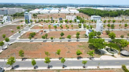 Đất nền Mỹ Hạnh Bắc Đức Hòa, Long An liền kề TP. HCM sổ sẵn hạ tầng hoàn thiện (Tin Hết Hạn)