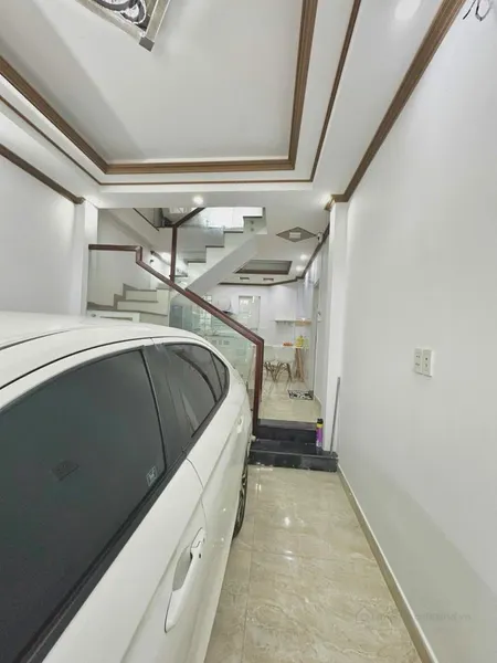 Chỉ 8,8 tỷ - xe hơi đến nhà - 39,4m2 (3,38 x 12,65). Đang cho thuê 24 triệu/ th (Tin Hết Hạn)