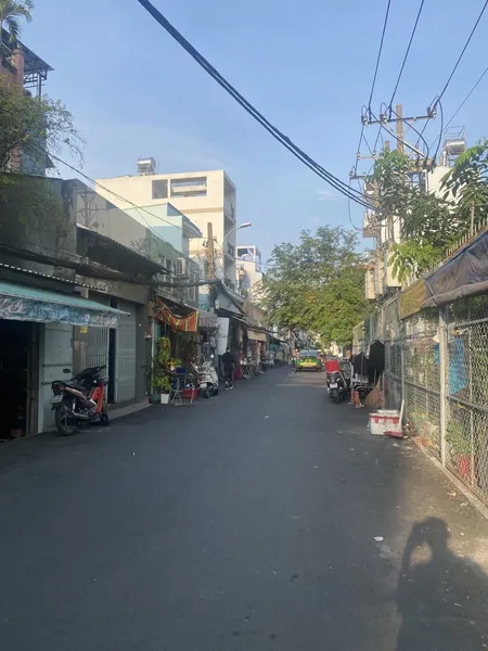 Bán nhà quận 6 - Hẻm xe tải thông - Nở hậu cực tốt ngang 5.5m - 8.9 T (Tin Hết Hạn)