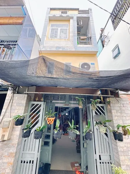 Nhà 3 tầng - 28,2m2 - gần ra Hoàng Diệu. 4,2 tỷ (Tin Hết Hạn)