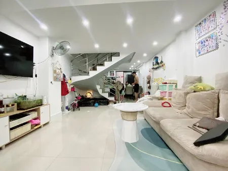 Nhà đẹp 3 tầng BTCT - 49,6m2 (4m x 12,5m) - 3 Tháng 2. Chỉ 7,9 tỷ (Tin Hết Hạn)
